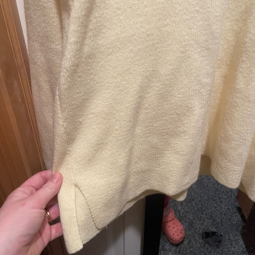 Sweater - Picture 2 of 4